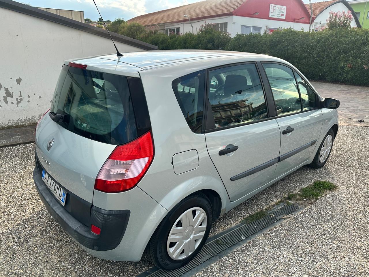 Renault Scénic 1.6 16V Luxe Dynamique metano