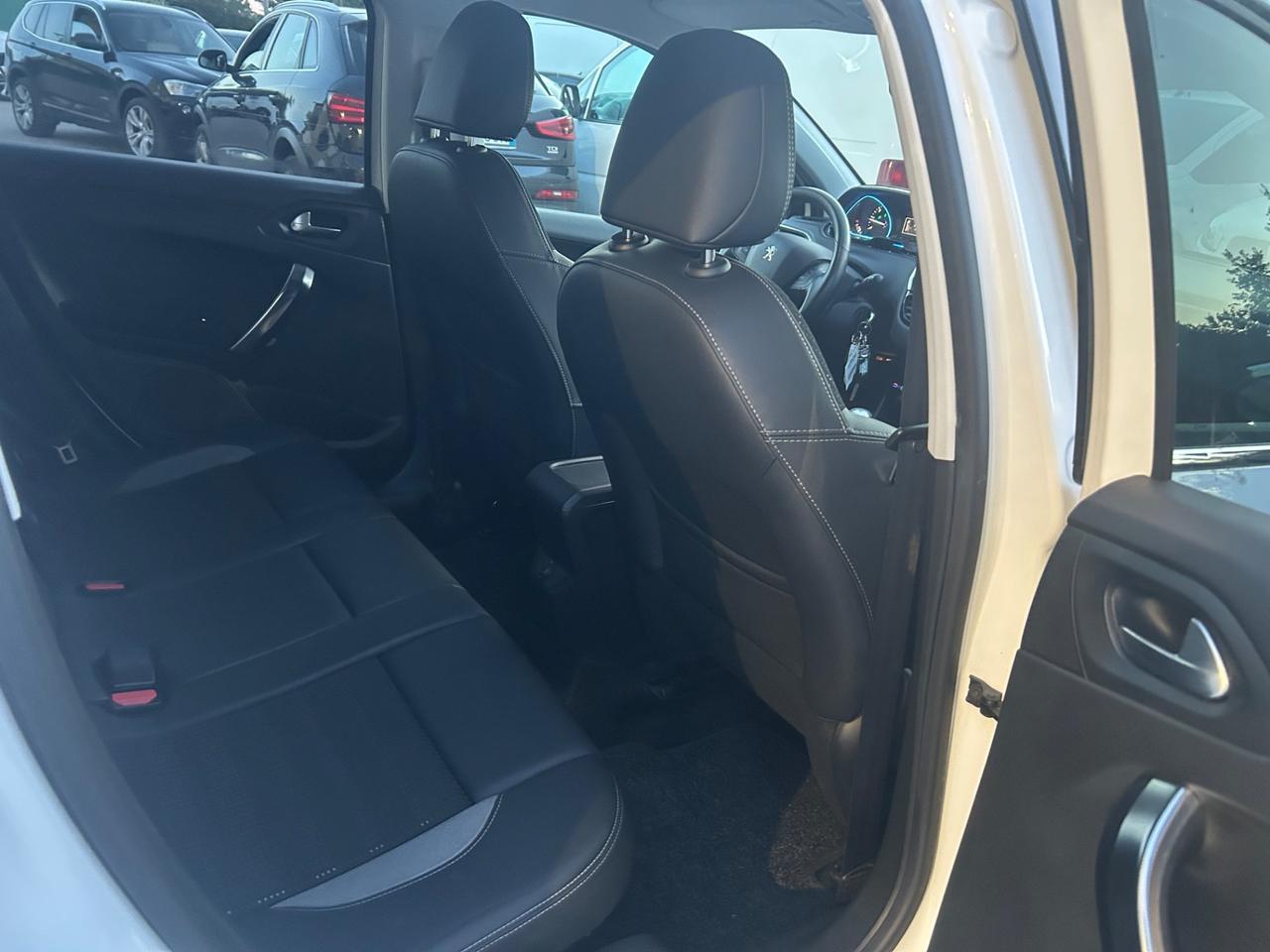 Peugeot 2008 1.6 e-HDi 115 CV Stop&Start 120000km