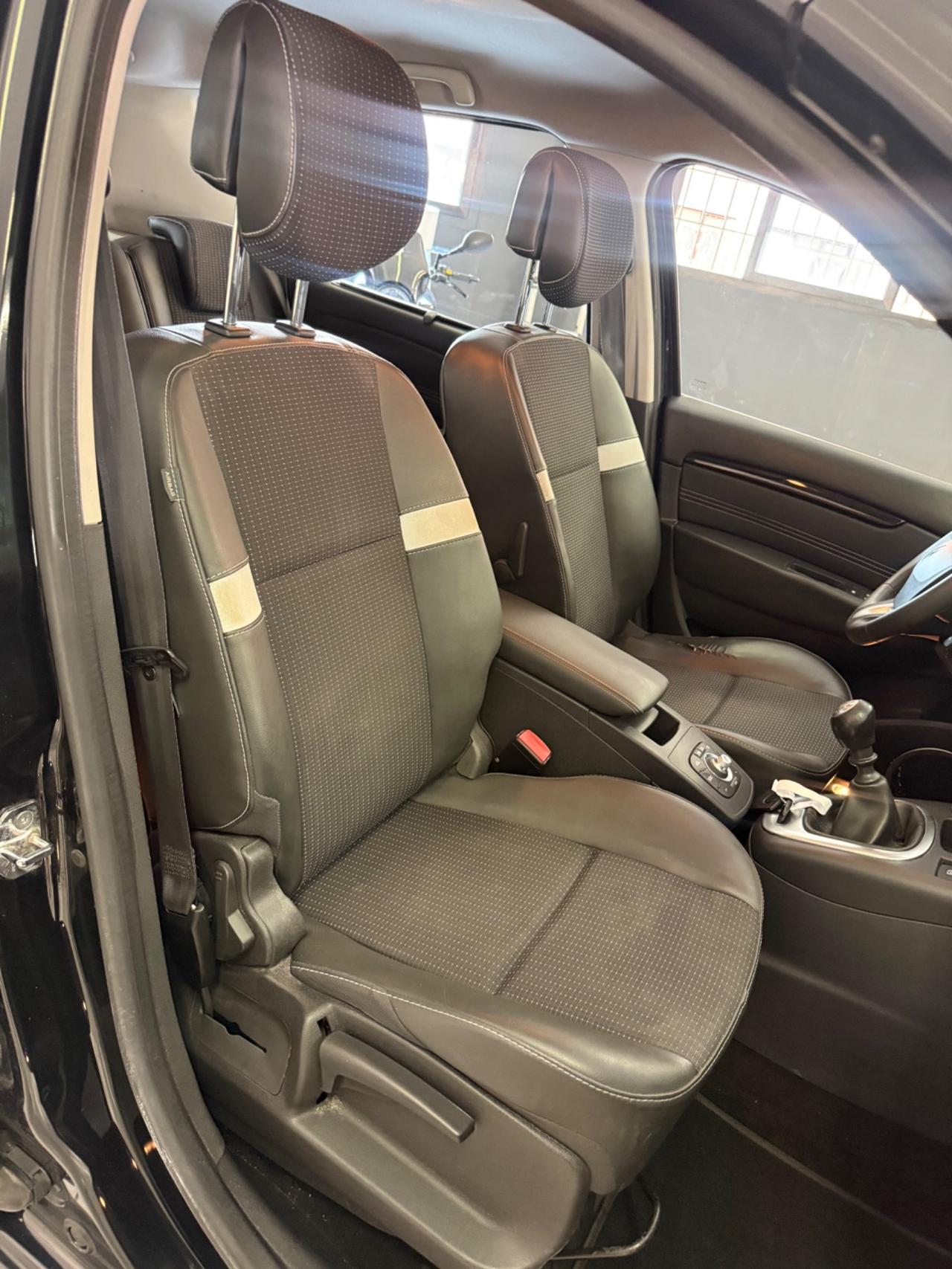 Renault Scenic Scénic X-Mod 1.5 dCi 110CV Luxe