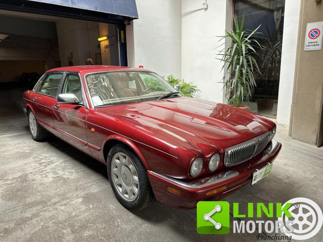 JAGUAR Daimler XJ 4.0 Super V8 Passo lungo, pelle, radica,