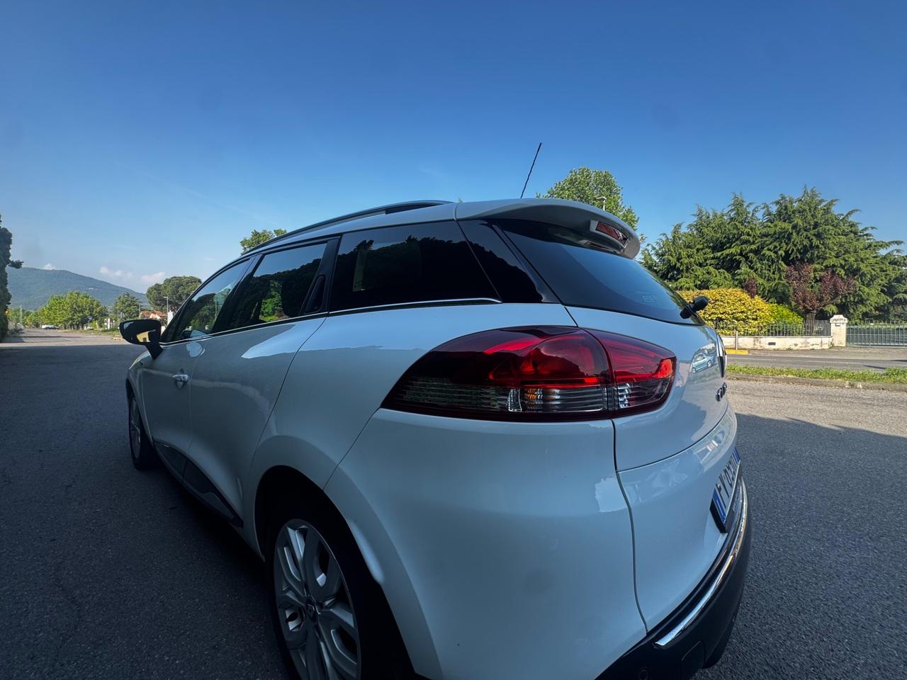 Renault Clio Sporter dCi 8V 90 CV EDC Business