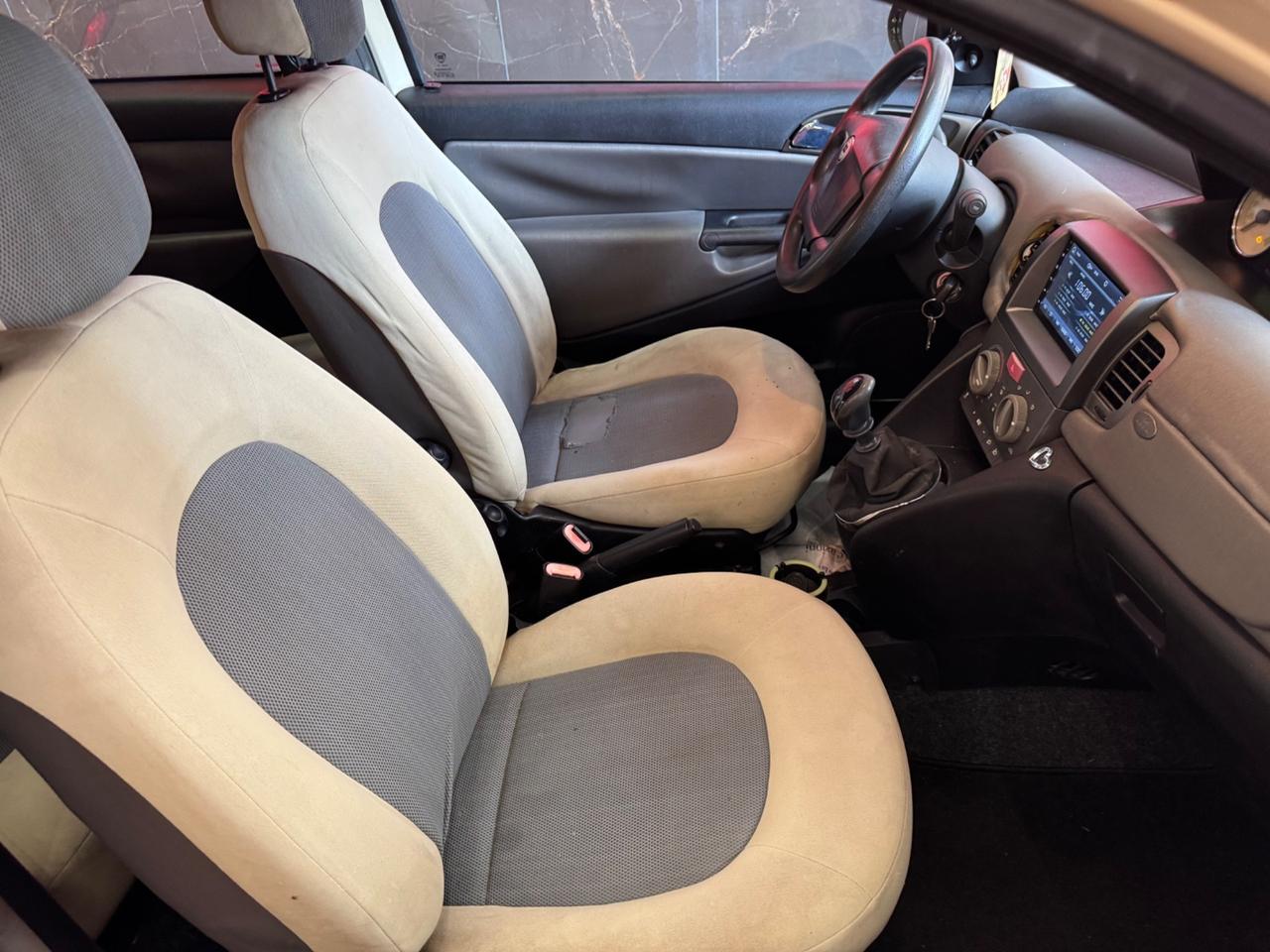 Lancia Ypsilon 1.2 Oro