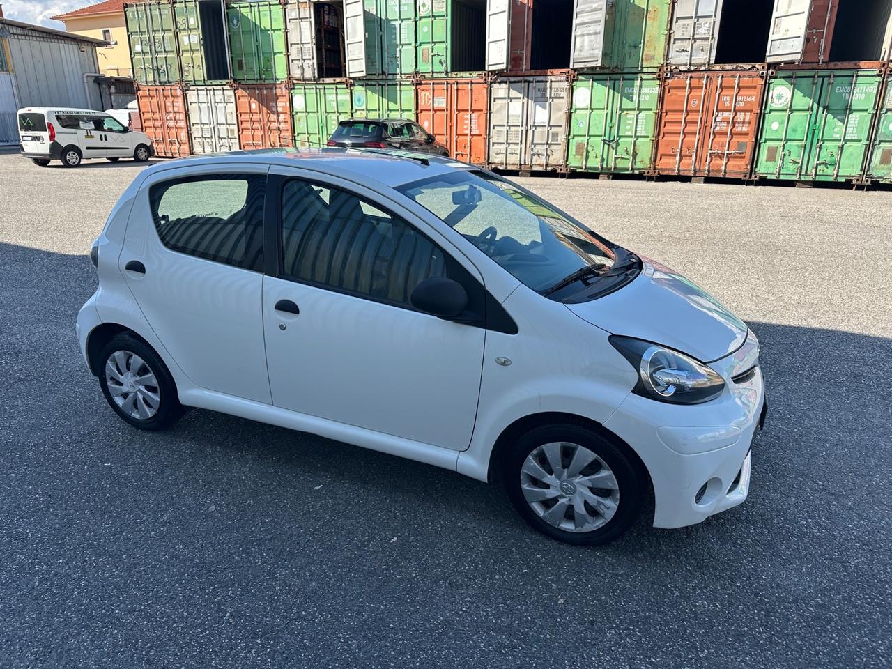 Toyota Aygo 1.0 VVT-i 69 CV...Neop