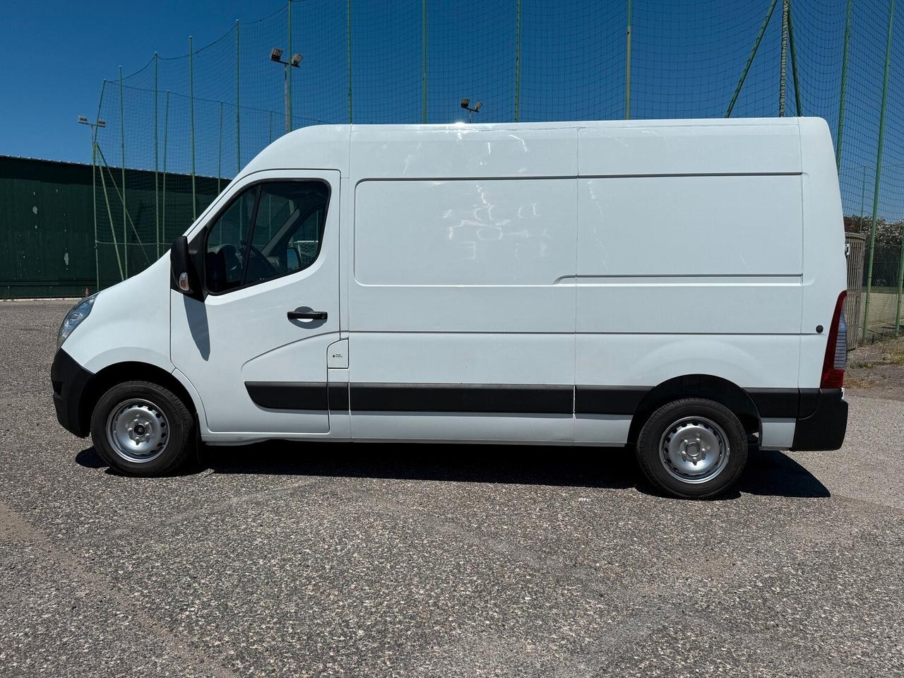 Renault Master 2.3 dCi (130 CV) L2H2 MM35