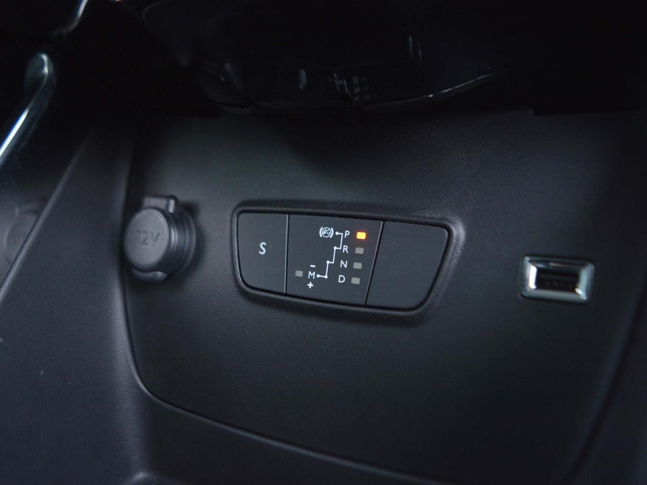 Citroen C3 Aircross 1.2 puretech shine eat6 s&s