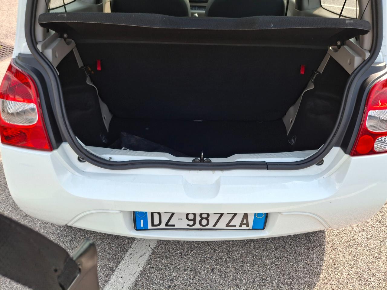 Renault Twingo 1.2 solo 90 mila km per neopatentati