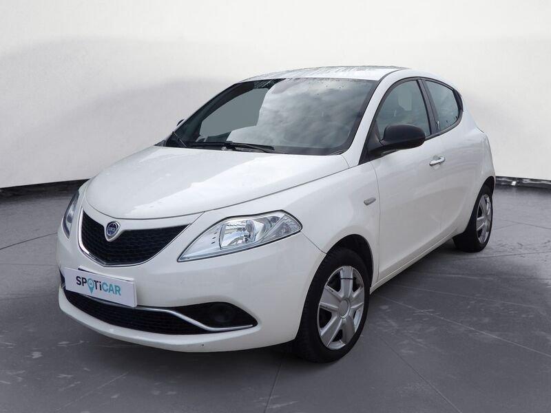 Lancia Ypsilon 1.2 69 CV 5 porte Silver