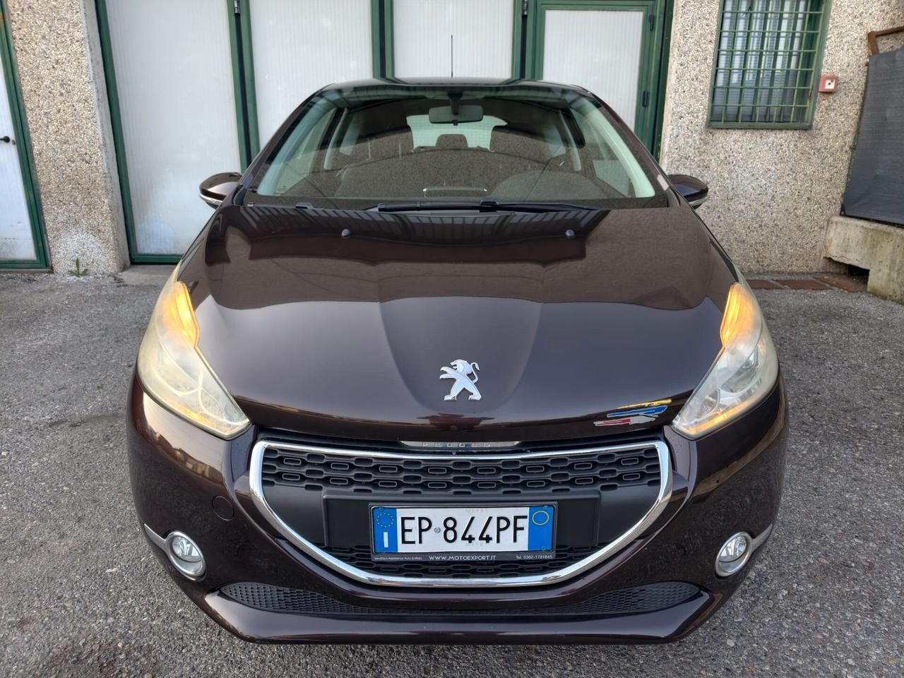 Peugeot 208 1.2 BENZINA NEOPATENTATI 3 PORTE 2012