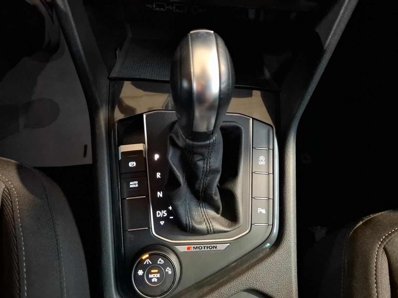 Volkswagen Tiguan 2.0 TDI SCR DSG 4MOTION Sport BMT