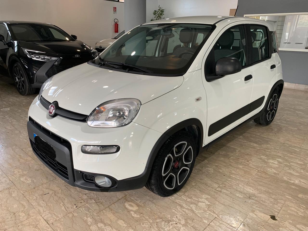 Fiat Panda 1.0 GSE S&S Hybrid Street Van 4 posti