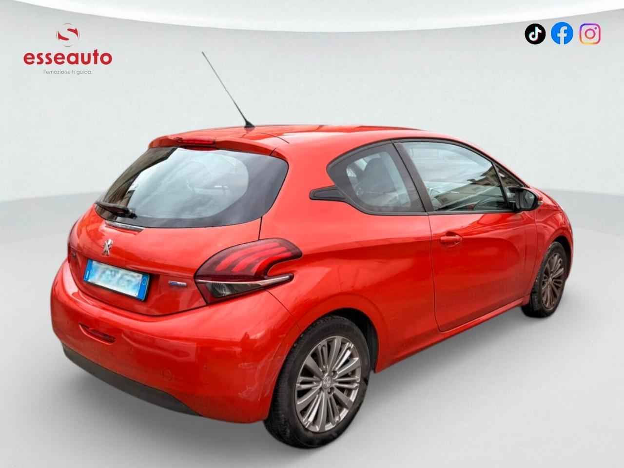 Peugeot 208 PureTech 82 3 porte Allure