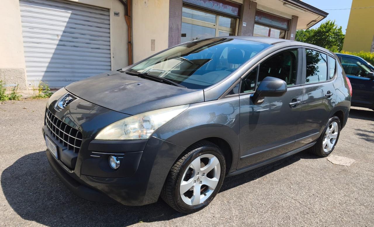 Peugeot 3008 1.6 HDi 110CV cambio robotizzato Tecno