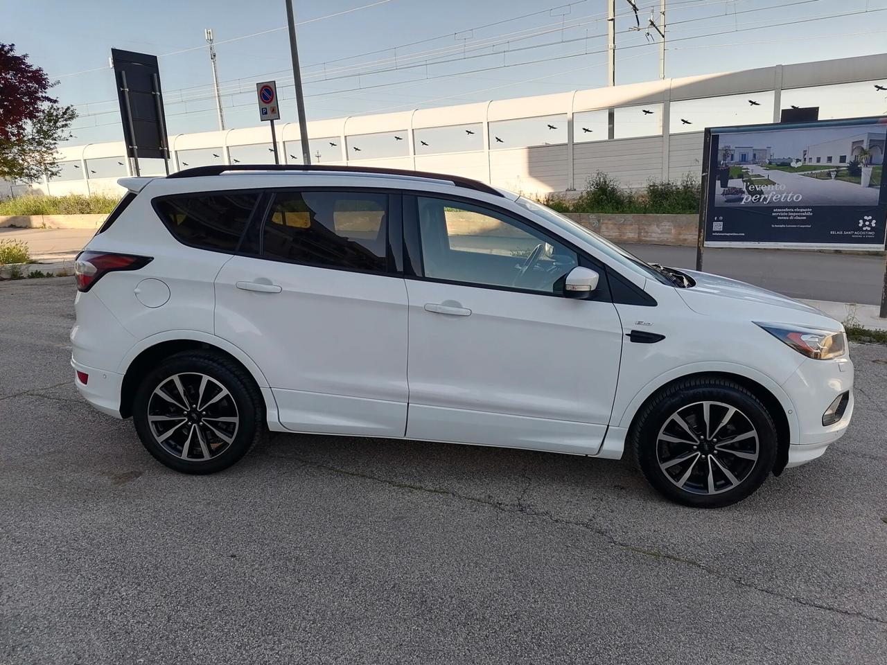 Ford Kuga 1.5 TDCI 120 CV ST-LINE 2017
