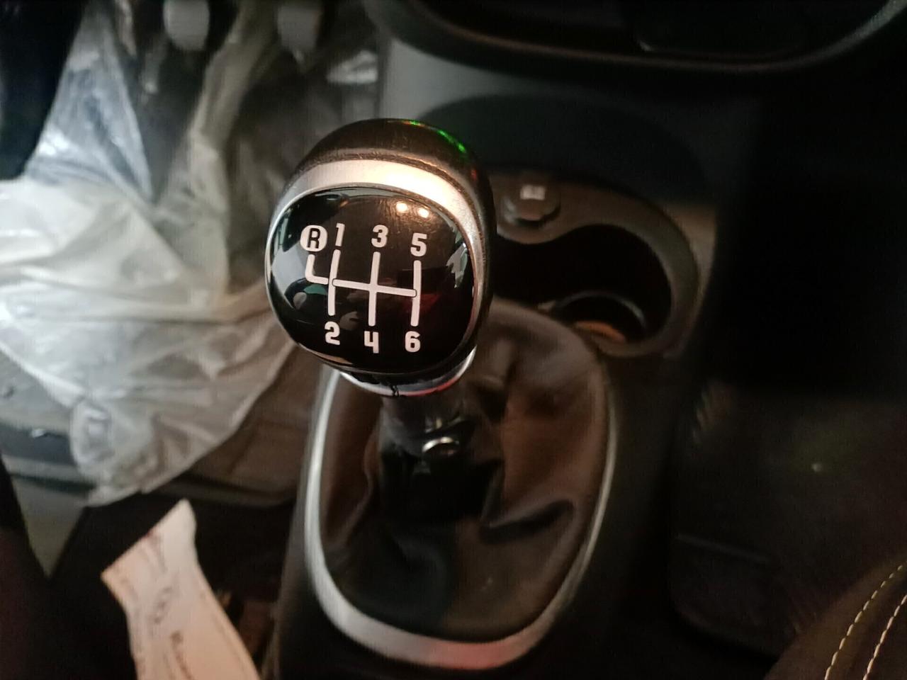 Fiat 500L 1.6 MJT 120CV Trekking navigatore grande trazione disinseribilePARI AL NUOVO 2016