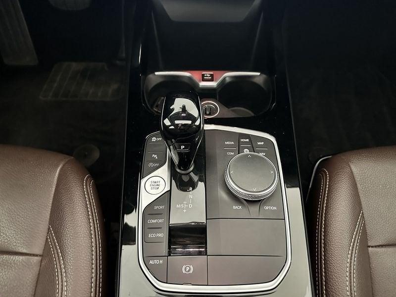 BMW Serie 1 F40 Diesel 118d Advantage auto