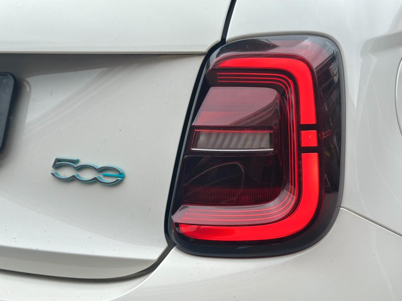 Fiat 500 500e Berlina 42 kWh