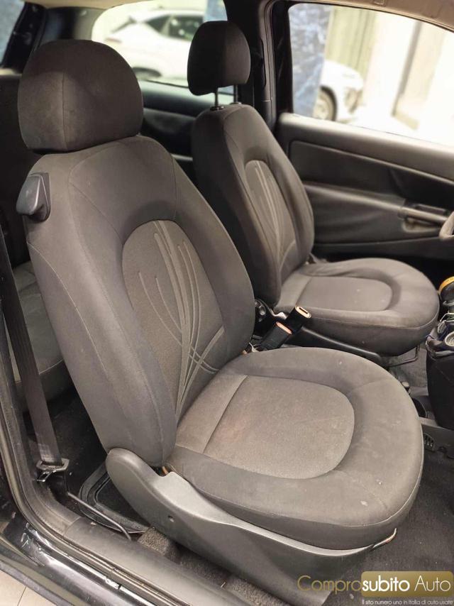 LANCIA Ypsilon 1.2 69 CV Unyca