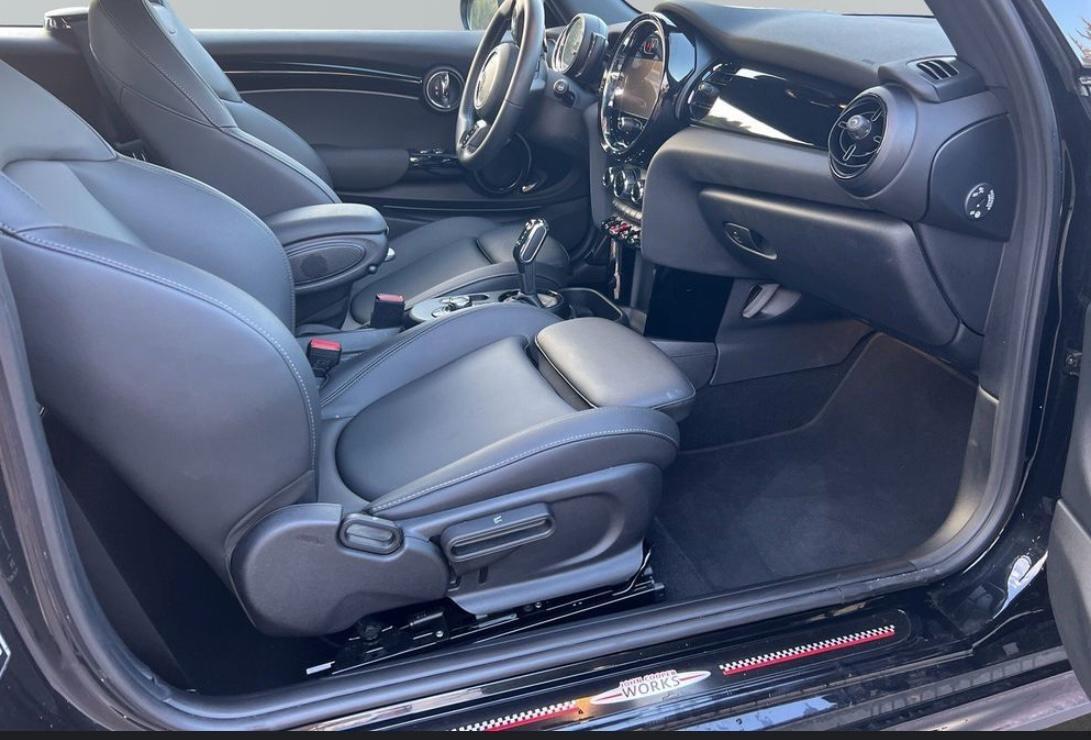 Mini Cabrio John Cooper Works