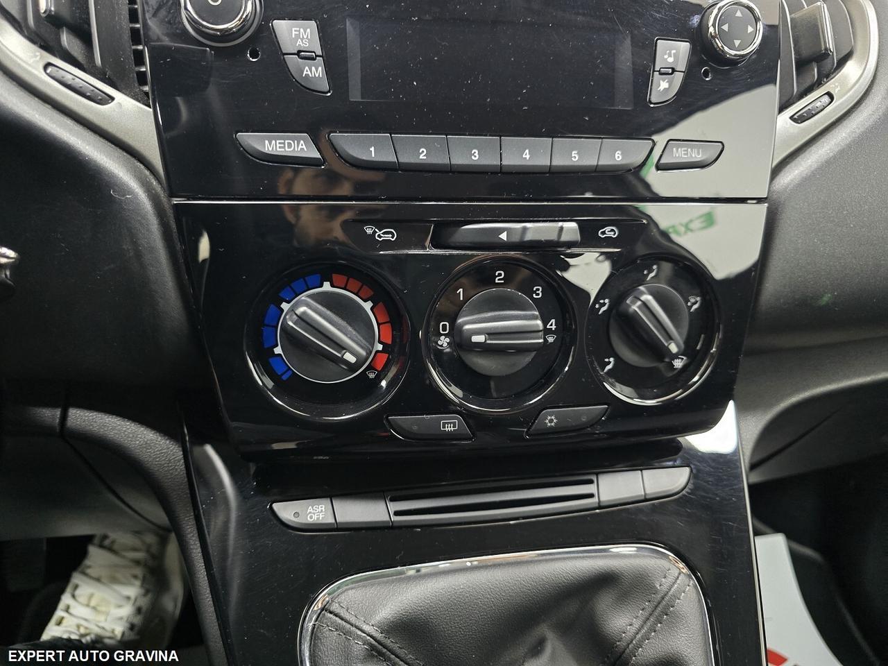 LANCIA YPSILON 1.2 69CV BENZINA