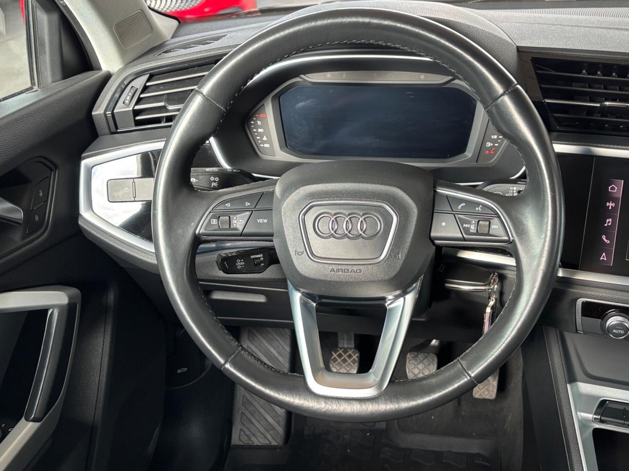 Audi Q3 35 TDI S line edition