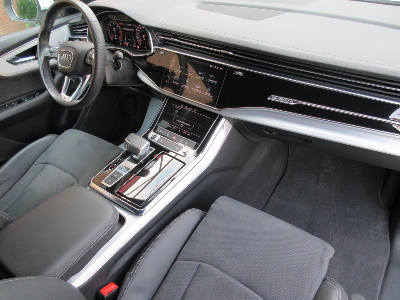 Audi Q8 50 3.0 tdi mhev Sport quattro tiptronic