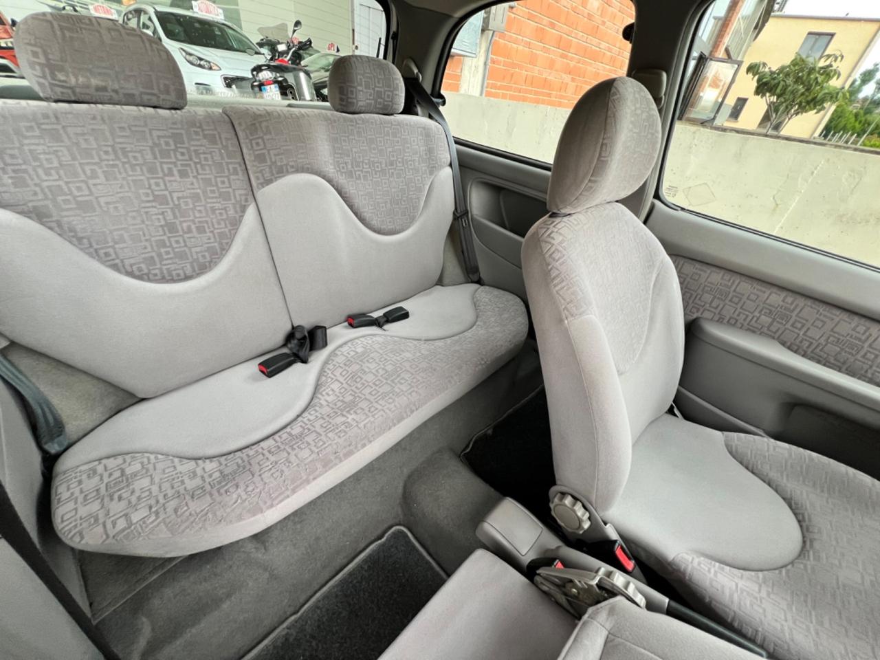 Nissan Micra 1.4i 16V cat 3 porte Matic. NEOPATENTATO
