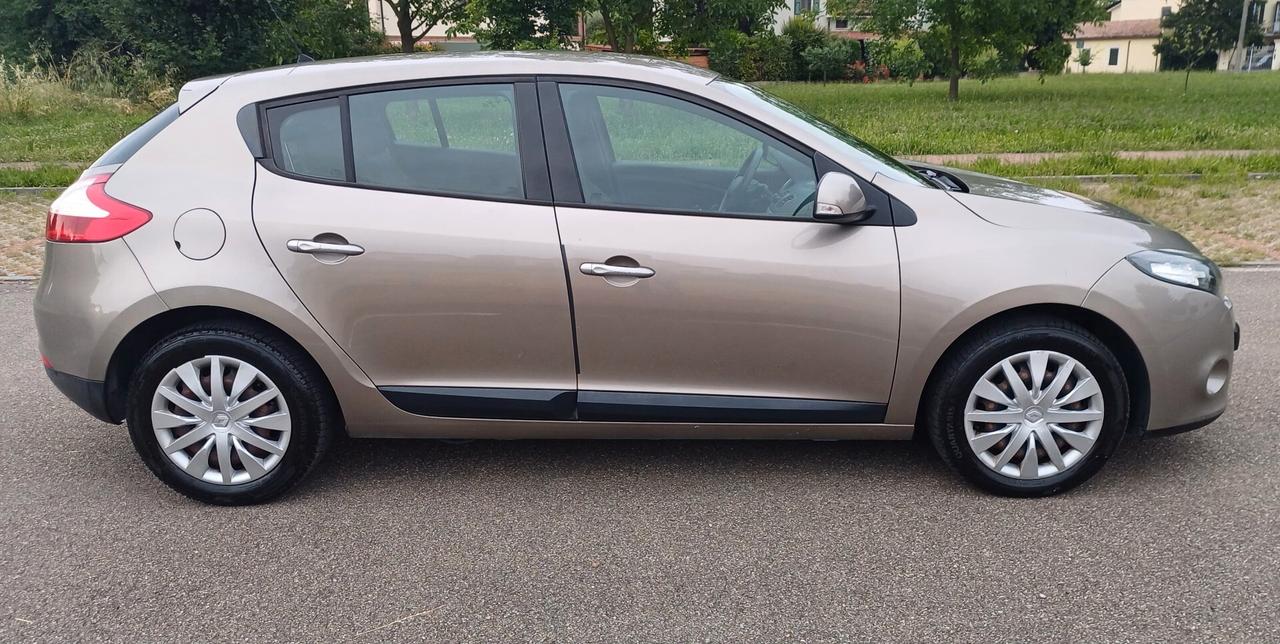 Renault Megane Mégane 1.5 dCi 110CV Luxe