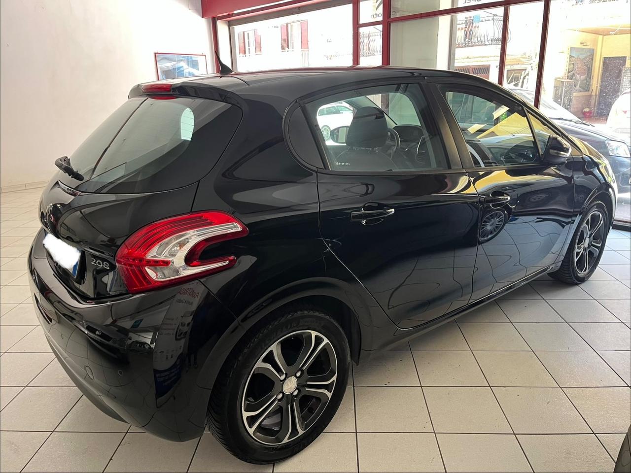 Peugeot 208 BlueHDi 75 5 porte Allure