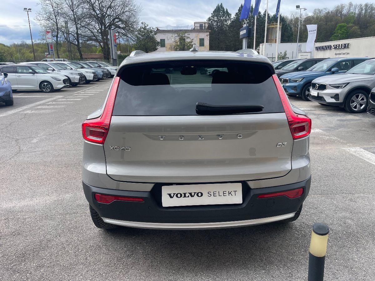 VOLVO - XC40 - B3 automatico Core