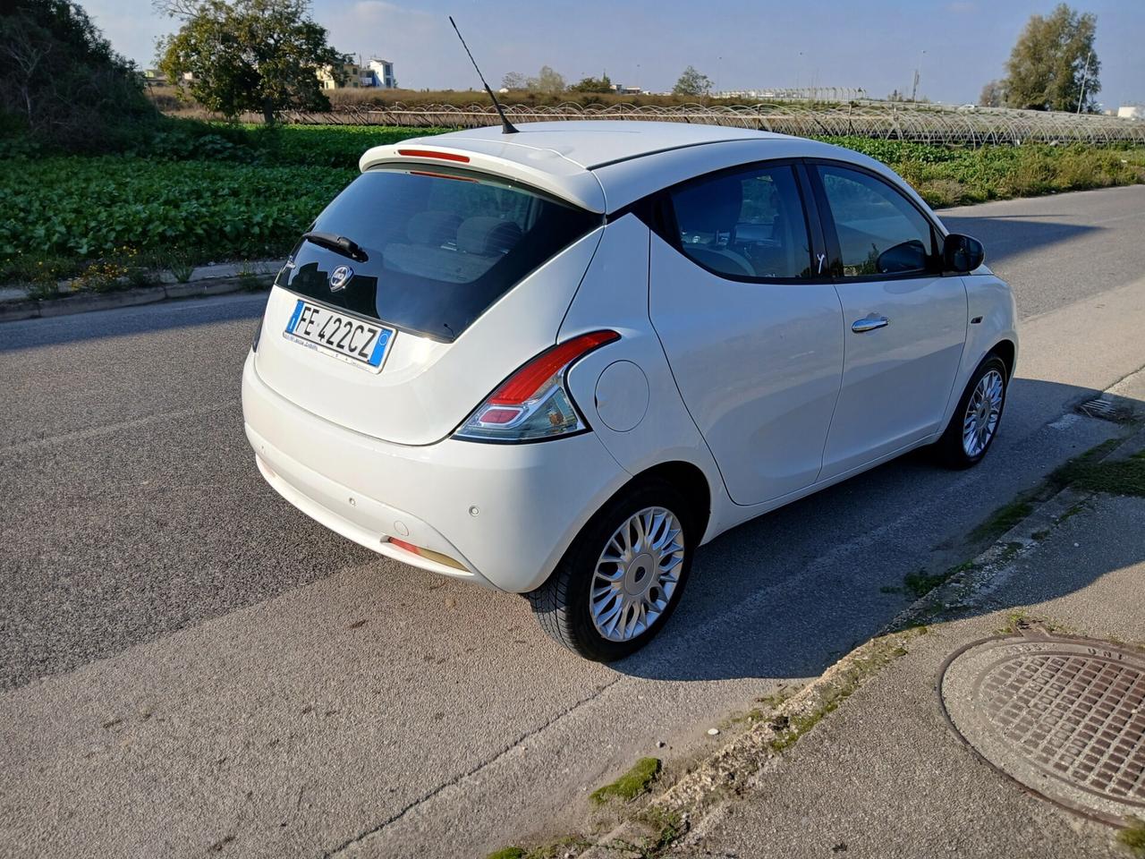 Lancia Ypsilon 1.3 MJT 16V 95 CV 5 porte Platinum