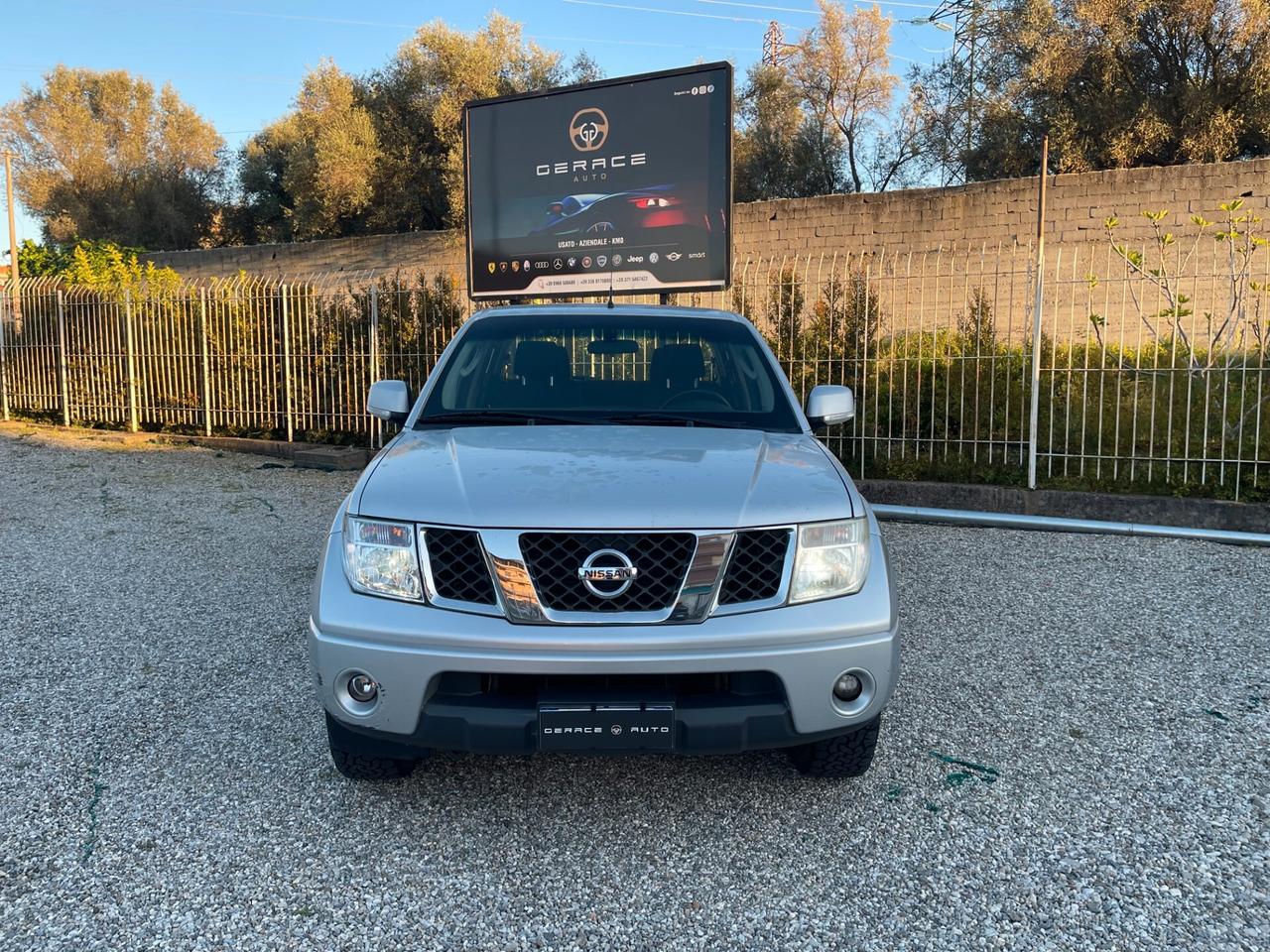 Nissan Navara 2.5 dCi 4 porte Double Cab LE
