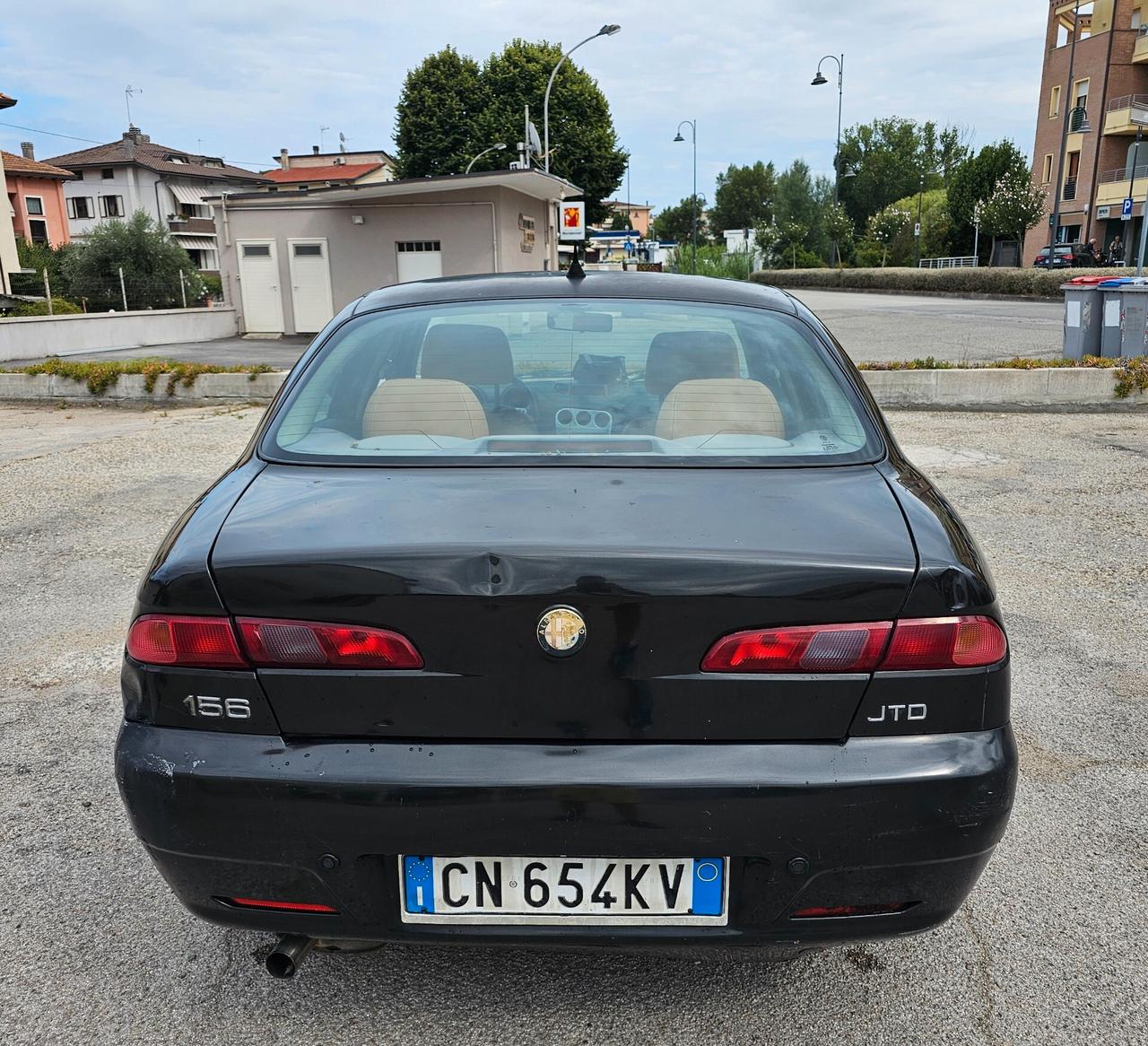 Alfa Romeo 156 1.9 JTD Distinctive