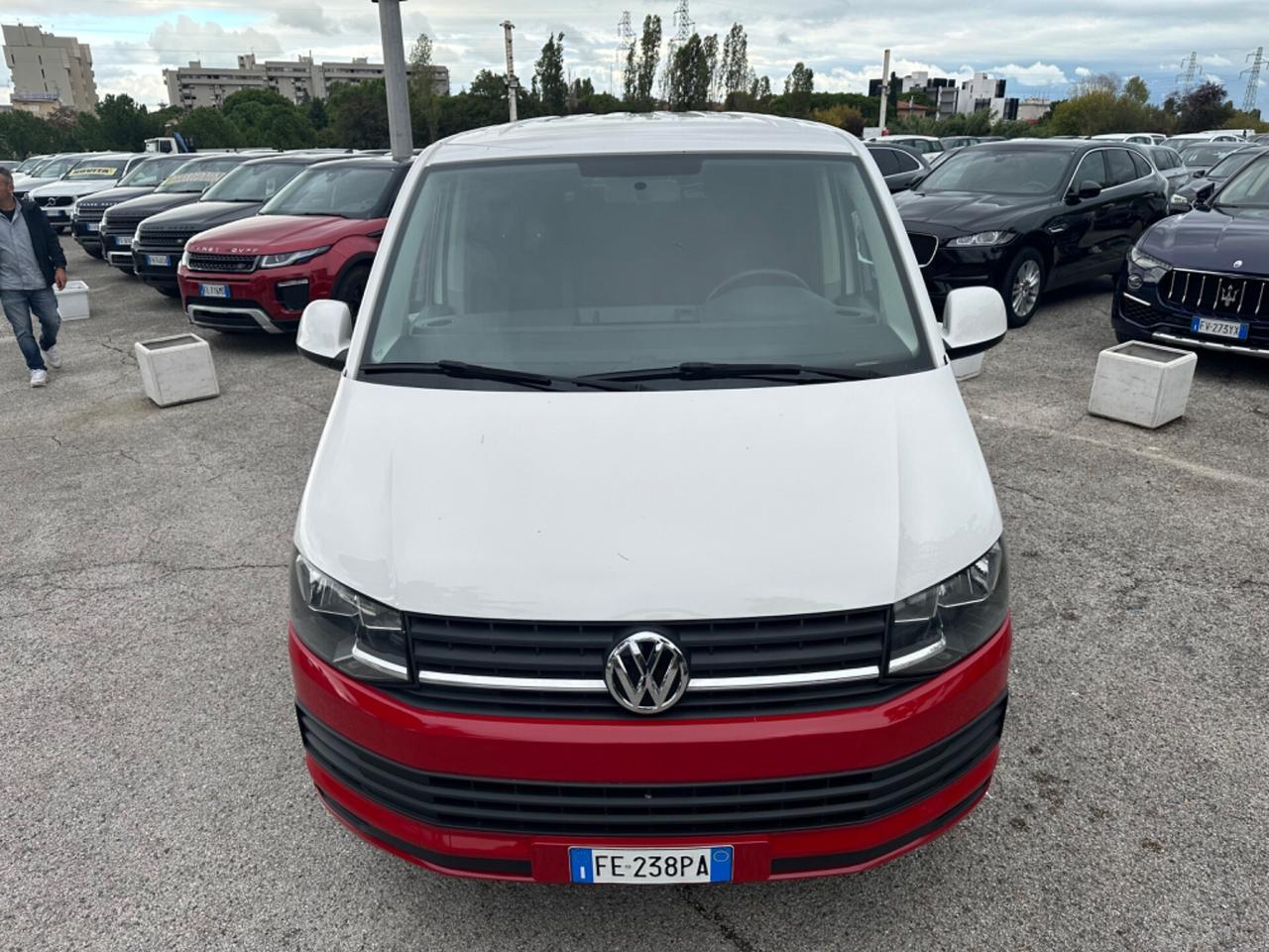 Volkswagen Caravelle 2.0 TDI 150CV PC Cruise 9 Posti