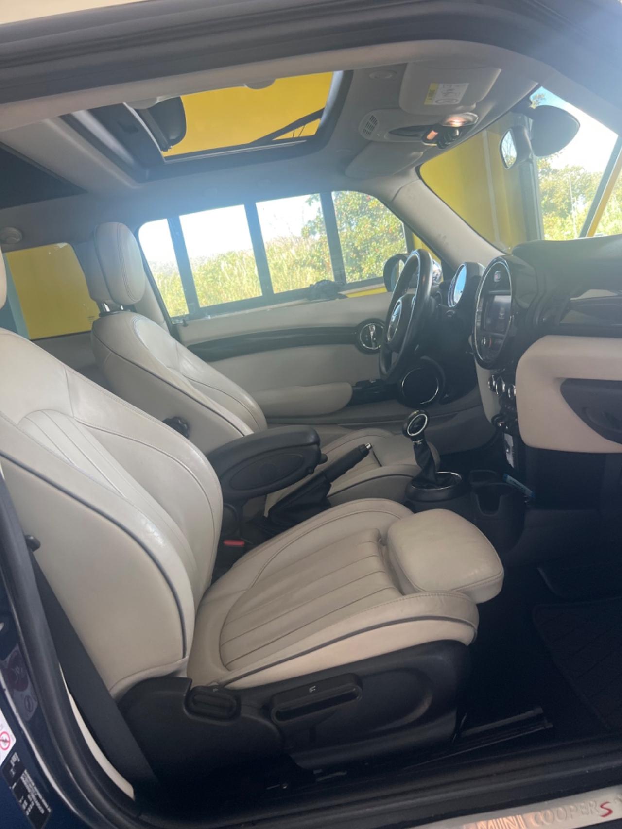 Mini 2.0 Cooper SD Boost automatico tetto full accetto permute e finanziamenti