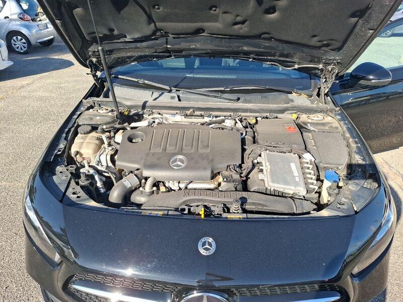 Mercedes-Benz Classe A A 200 d Automatic Premium EDITION