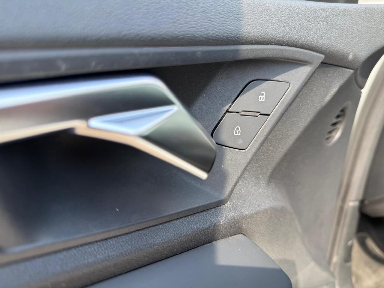 Audi A3 SPB 30 TDI Business Advanced