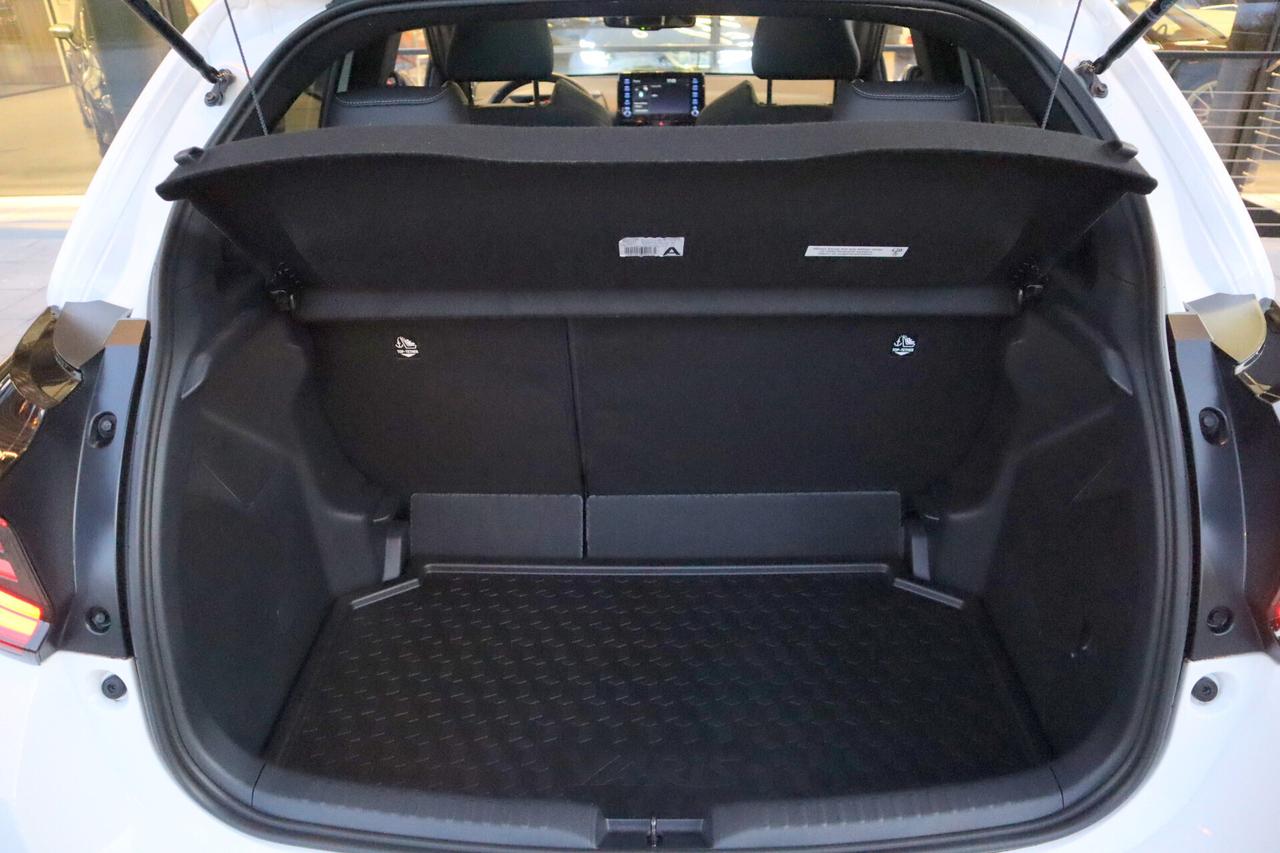 Toyota YARIS HYBRID LOUNGE AUTO TETTO PANORAMA PELLE CAMERA LED SOLO 45.000KM ANCHE GUIDABILE DA NEOPATENTATI