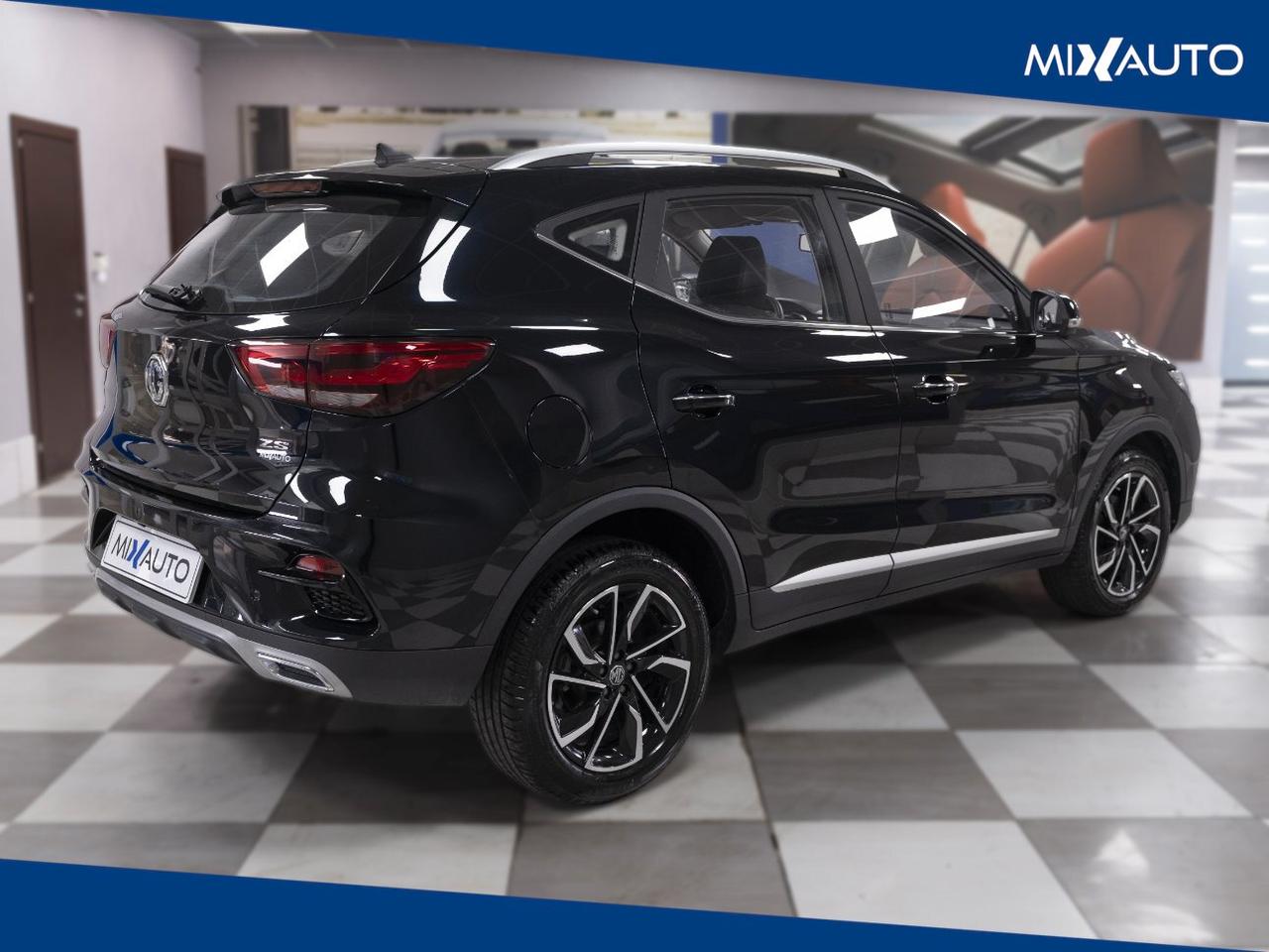 MG ZS 1.5L 5MT Luxury