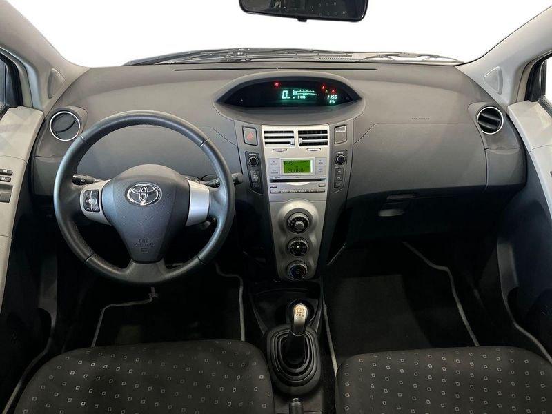 Toyota Yaris Yaris 5p 1.0
