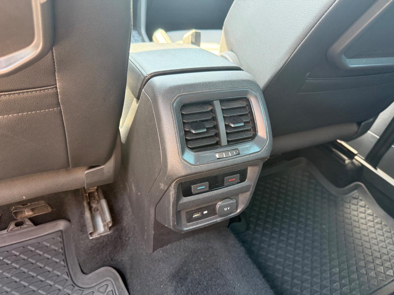 Volkswagen Tiguan 2.0 BiTDI SCR DSG 4MOTION Advanced R-Line BMT