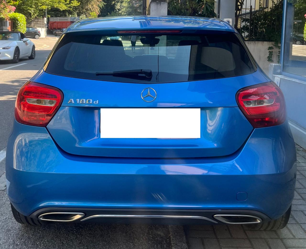 MERCEDES-BENZ A 180 D - AUTOMATIC PREMIUM CAMBIO AUTOMATICO