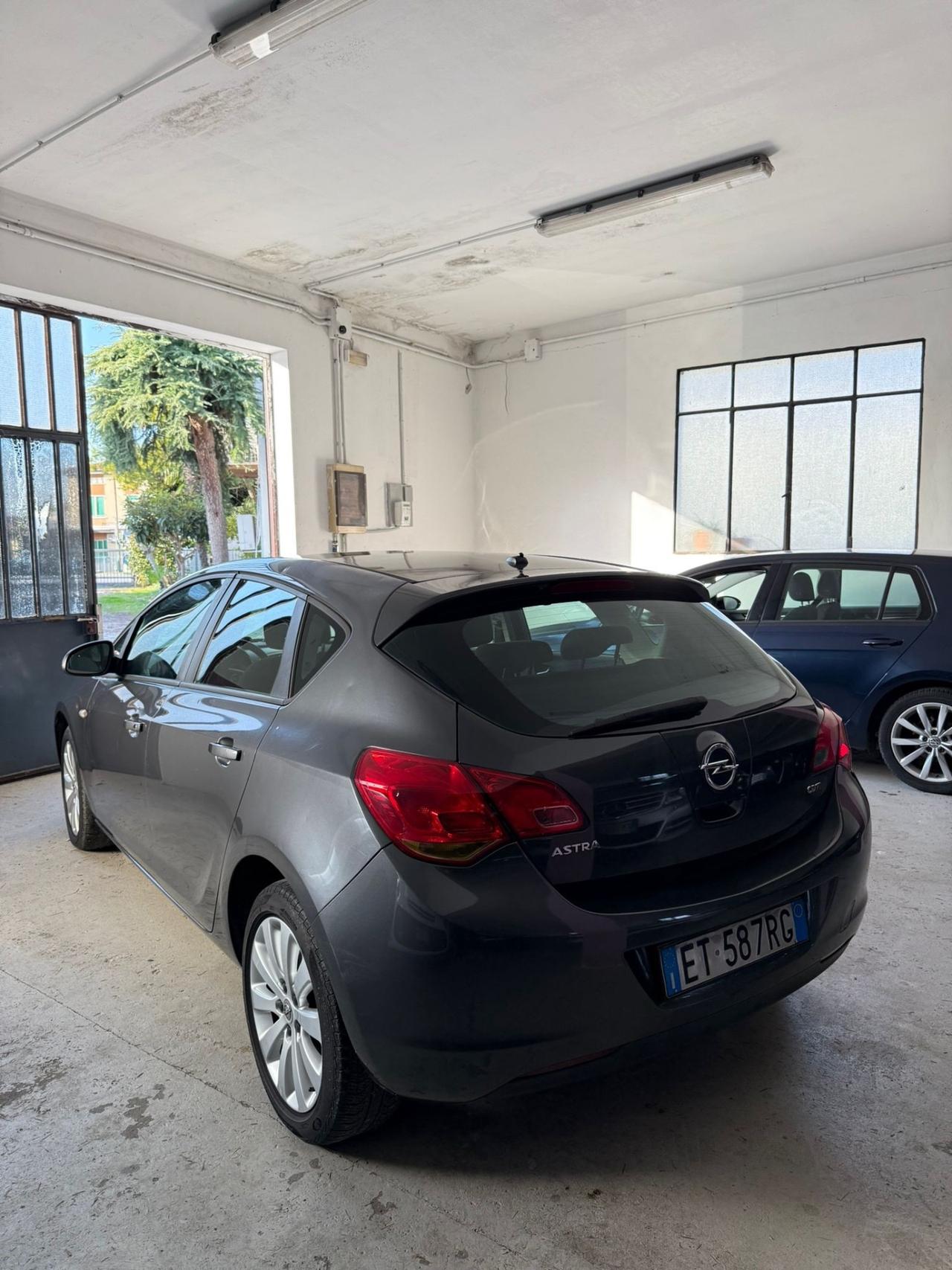 Opel Astra 1.7 CDTI 110CV 5 porte Cosmo