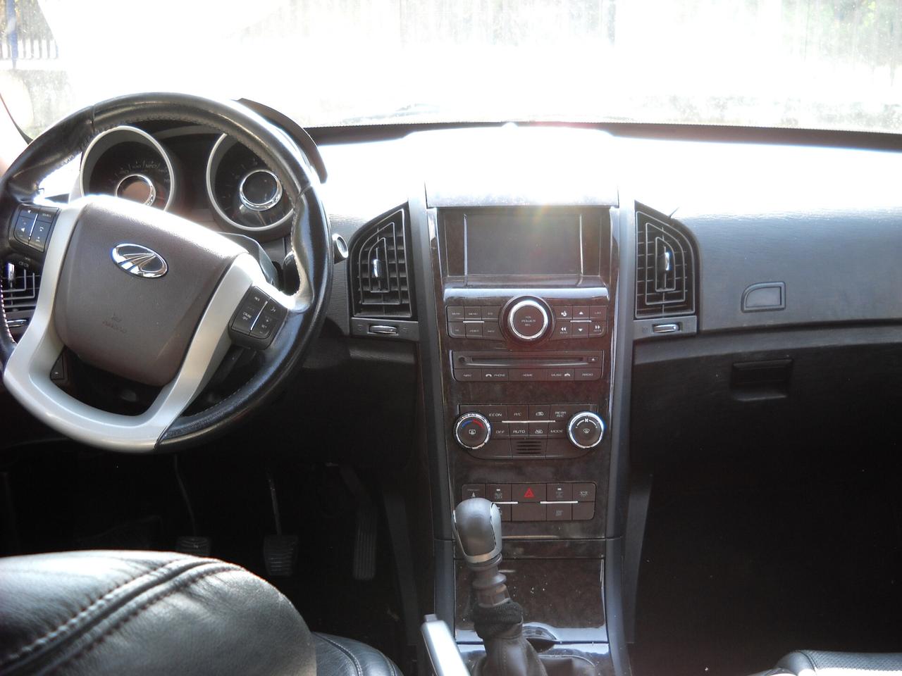 Mahindra XUV500 2.2 16V AWD W8