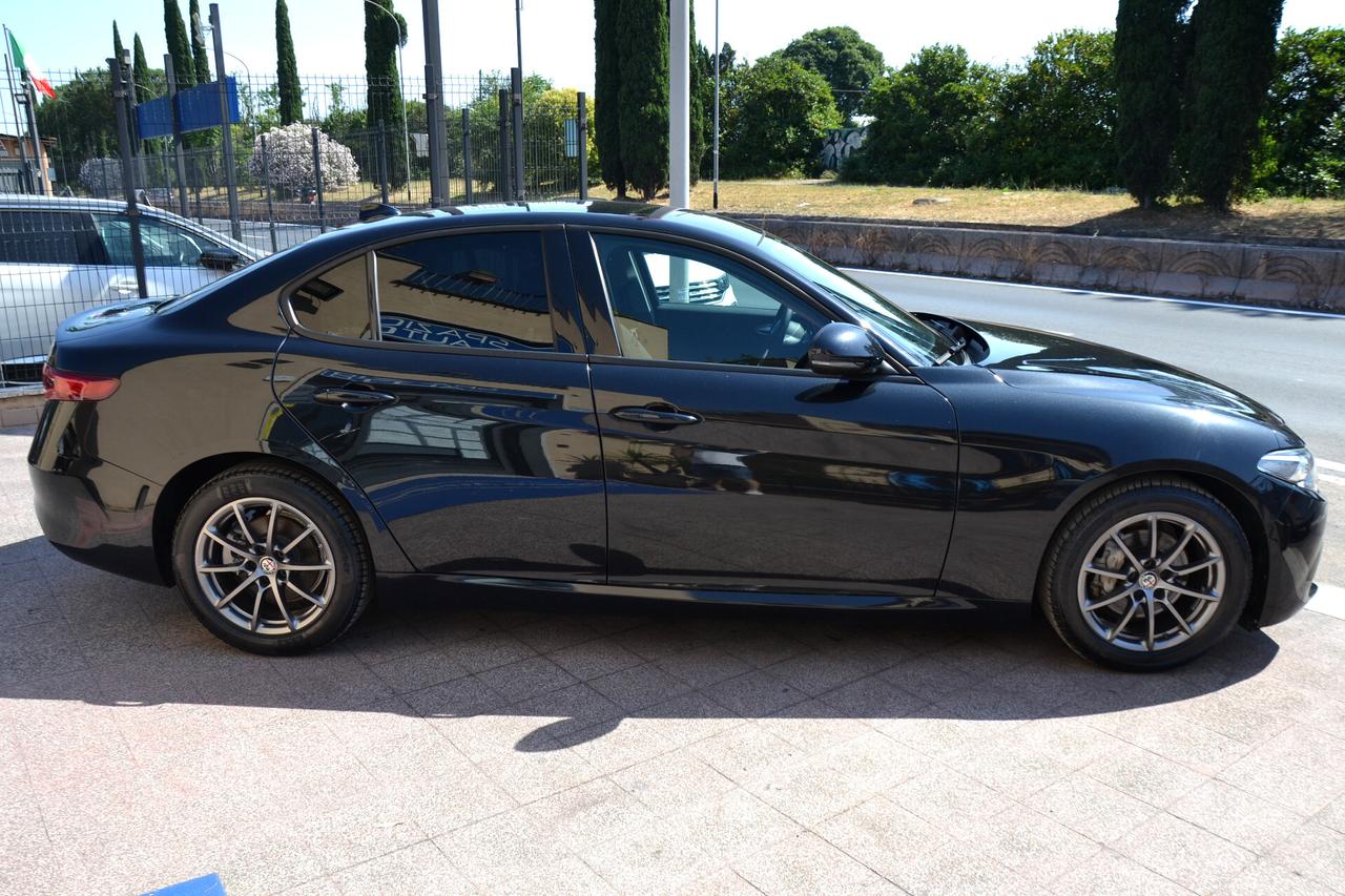 Alfa Romeo Giulia 2.0 TURBO 200CV AT8! Prezzo vero senza vincoli Unipro, fatturabile e italiana Garanzia 12 mesi inclusa!
