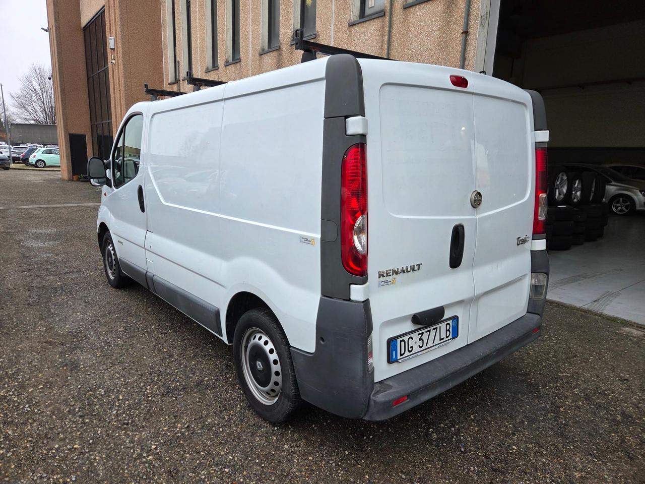 RENAULT Trafic T27 2.0 dci 115cv L1H1 +IVA