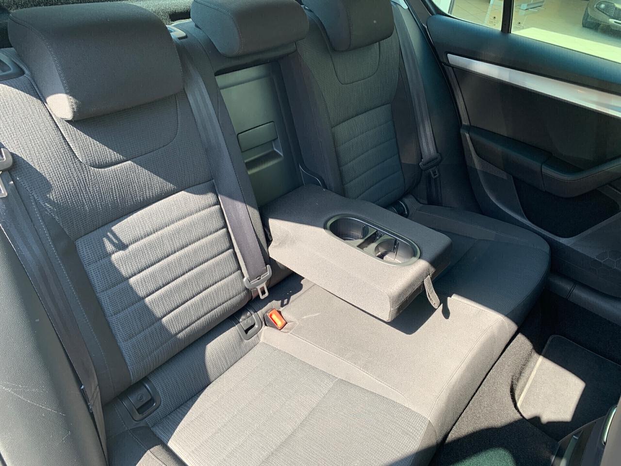 Skoda Octavia 1.6 TDI 105 CV DSG