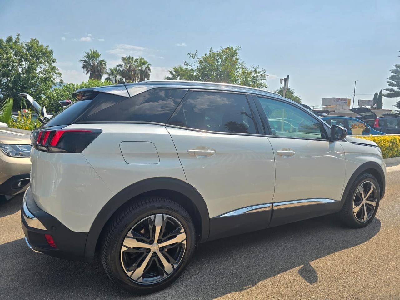 PEUGEOT 3008 TURBO 180EAT8 ALLURE