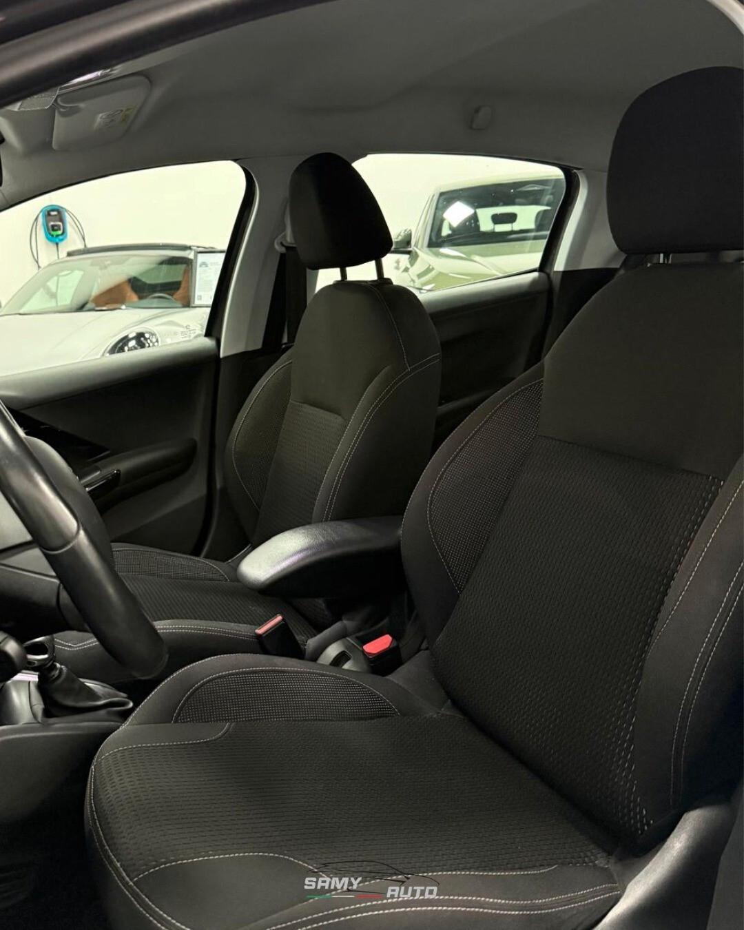 Peugeot 208 BlueHDi 100 S&S 5 porte Allure