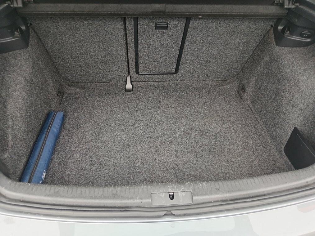 Volkswagen Golf 1.6 TDI DPF 5p. Highline
