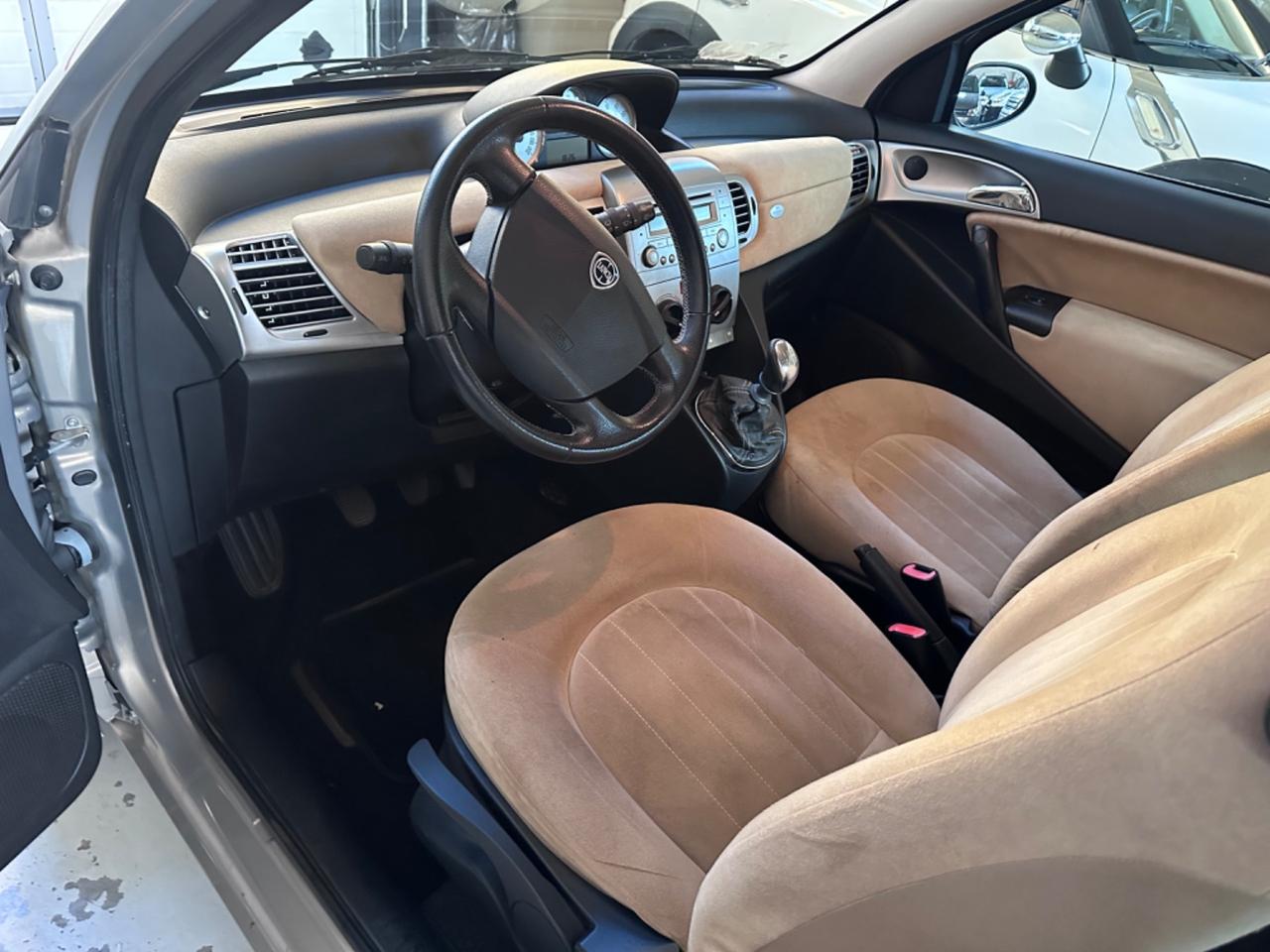 Lancia Ypsilon 1.4 Oro